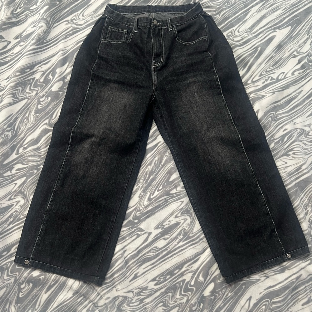 Black Wide-Leg Jeans